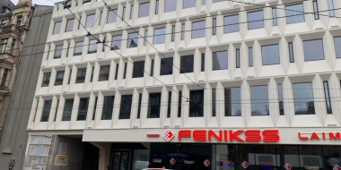 Ēka Brīvības ielā - fasādes betona elementu atjaunošana