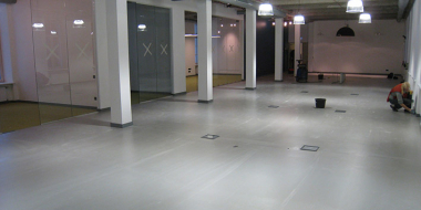 Biroja grīda ar Ulratop Light grey (natural effect), Rīga