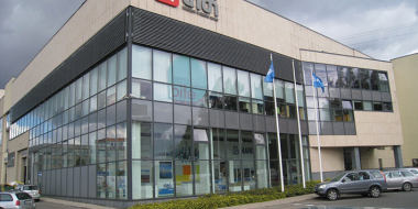Pašizlīdzinošs epoksīdsveķu grīdas pārklājums ar Mapefloor SL  InDi centrs birojā, Rīgā